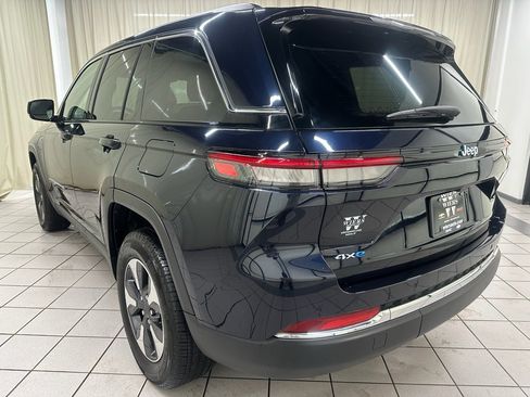 Used 2023 Jeep Grand Cherokee 4WD 4xe image 9