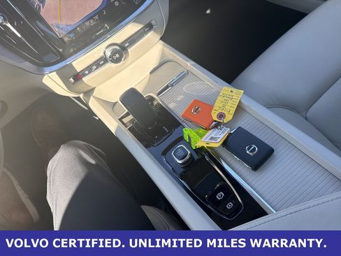 Certified 2025 Volvo S60 B5 Core image 25
