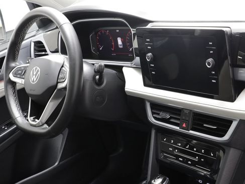 Used 2025 Volkswagen Taos SEL w/ Black Wheel Plus Package AWD/4WD image 22