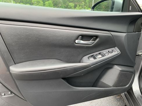 Used 2024 Nissan Sentra SV FWD image 15