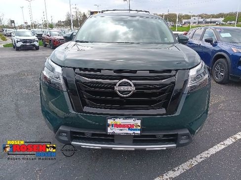 Used 2024 Nissan Pathfinder Platinum AWD/4WD image 6
