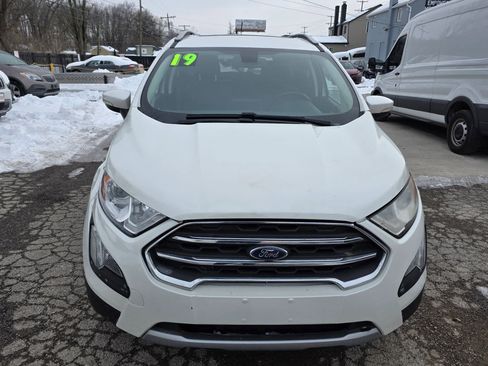 Used 2019 Ford EcoSport Titanium image 2