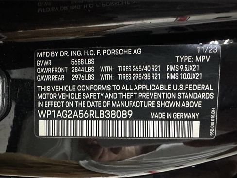 Used 2024 Porsche Macan S image 33