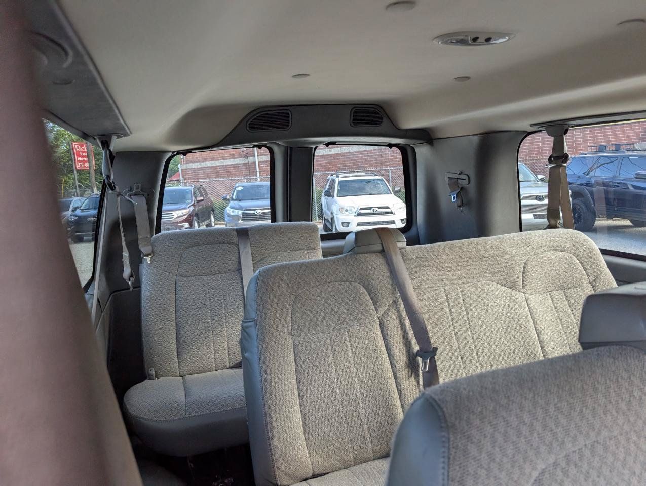 Used 2017 Chevrolet Express 3500 LT w/ LT Preferred Equipment Group RWD image 15