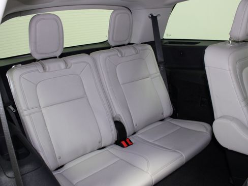 Used 2025 Lincoln Aviator Reserve w/ Illumination Package RWD image 18
