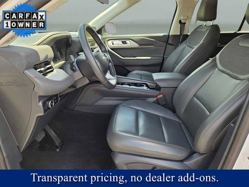 Used 2025 Ford Explorer Active w/ Active Comfort Package AWD/4WD image 21