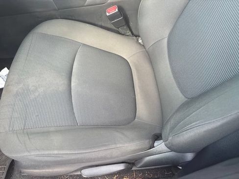Used 2022 Toyota RAV4 LE AWD/4WD image 14