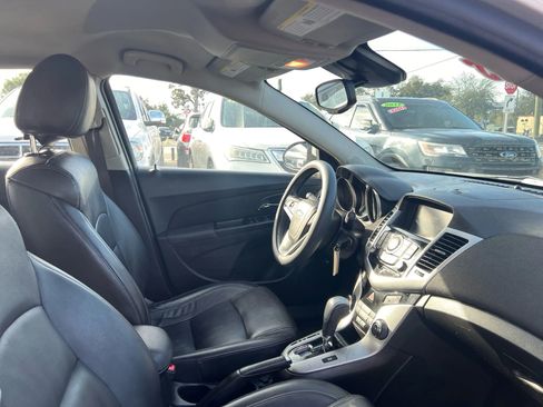 Used 2014 Chevrolet Cruze LT image 16