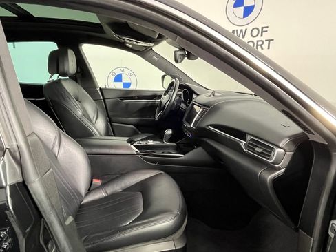 Used 2018 Maserati Levante AWD/4WD image 23