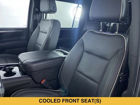 Certified 2026 Chevrolet Suburban Premier AWD/4WD image 11