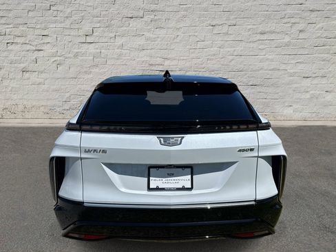 New 2026 Cadillac Lyriq Luxury RWD image 4