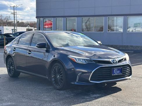 Used 2016 Toyota Avalon Touring FWD image 3