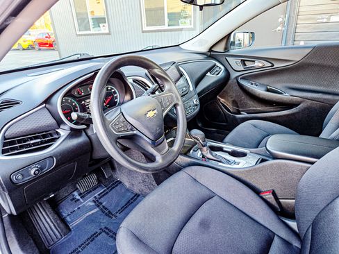 Used 2024 Chevrolet Malibu LT image 9