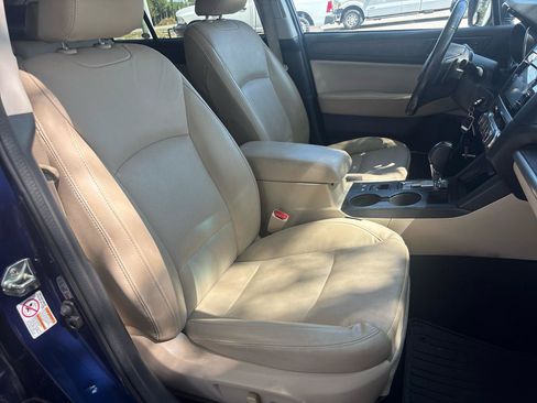 Used 2016 Subaru Outback 2.5i Limited AWD/4WD image 21