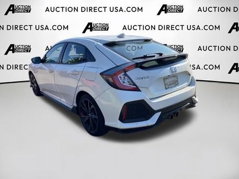 Used 2018 Honda Civic Sport image 12