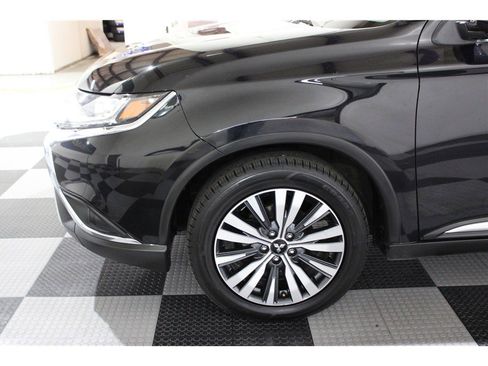 Used 2020 Mitsubishi Outlander ES image 9