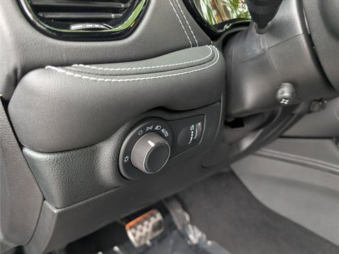 Used 2024 Dodge Durango SRT AWD/4WD image 23