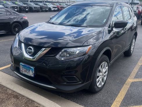 Used 2016 Nissan Rogue S AWD/4WD image 1