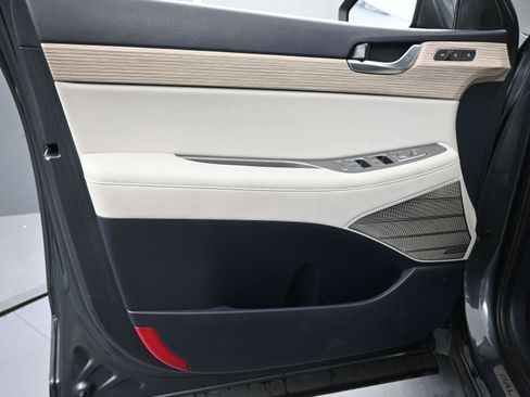 Used 2021 Hyundai Palisade Limited image 15