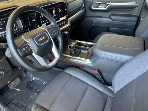 Certified 2023 GMC Sierra 1500 Elevation w/ X31 Off-Road Package AWD/4WD image 10