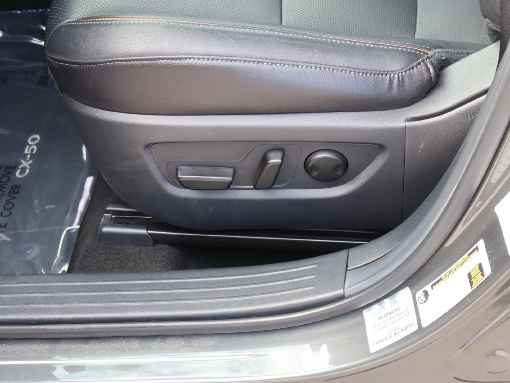 Used 2025 MAZDA CX-50 AWD 2.5 S w/ Premium Plus Pkg image 23