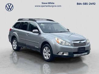 Used 2011 Subaru Outback 2.5i Limited AWD/4WD video 1