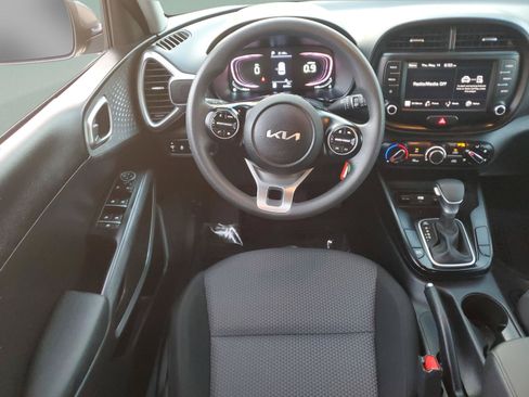 Certified 2024 Kia Soul LX w/ Option Group 015 FWD image 9