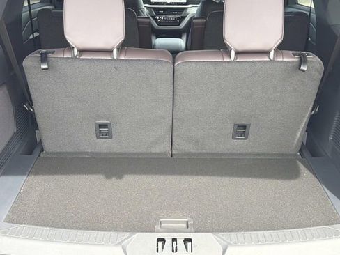 New 2026 Ford Explorer Platinum image 21