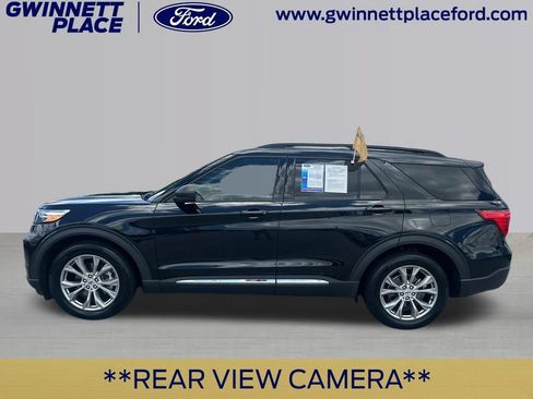 Certified 2023 Ford Explorer XLT w/ Equipment Group 202A RWD image 9
