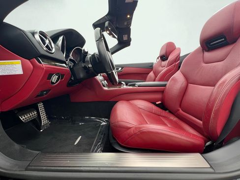 Used 2014 Mercedes-Benz SL 550 SL 550 w/ Driver Assistance Package image 16