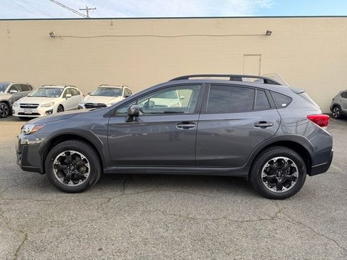 Used 2023 Subaru Crosstrek 2.0i Premium image 5