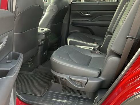 Used 2025 Toyota Grand Highlander AWD Hybrid image 22