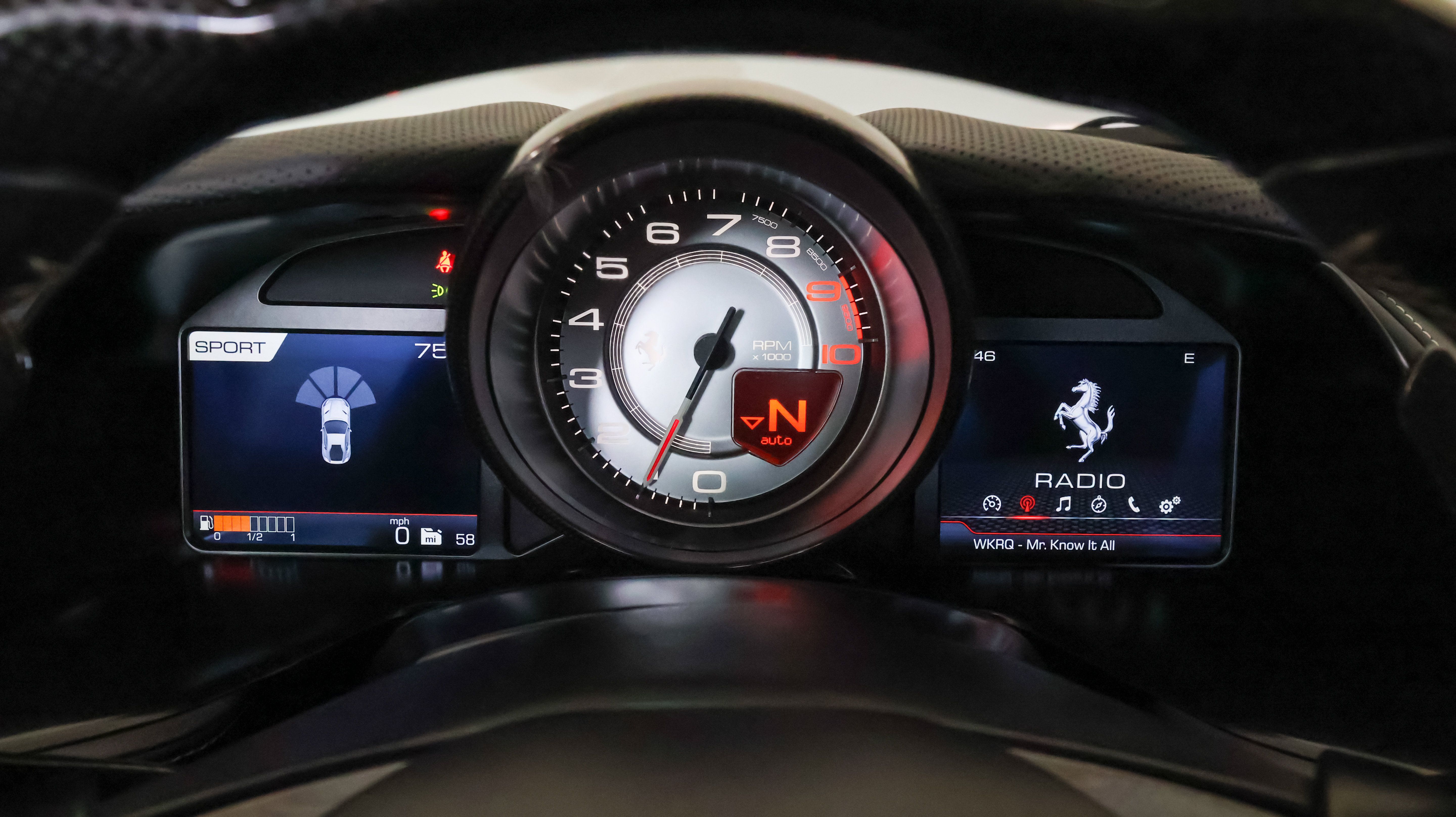 Used 2019 Ferrari 812 Superfast RWD image 25