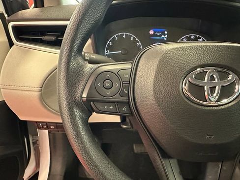 Used 2024 Toyota Corolla Cross L AWD/4WD image 19