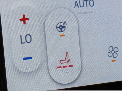 Used 2021 Ford Edge Titanium image 26