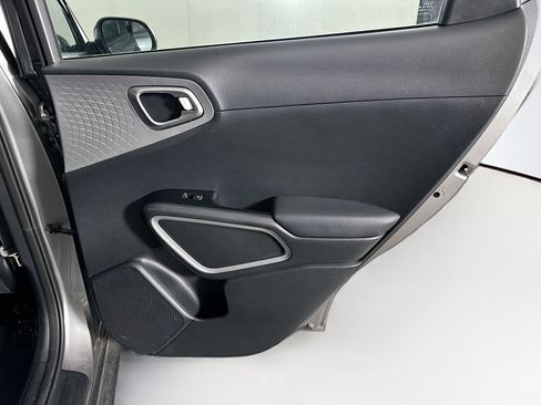 Used 2025 Kia Soul LX w/ LX Technology Package image 28