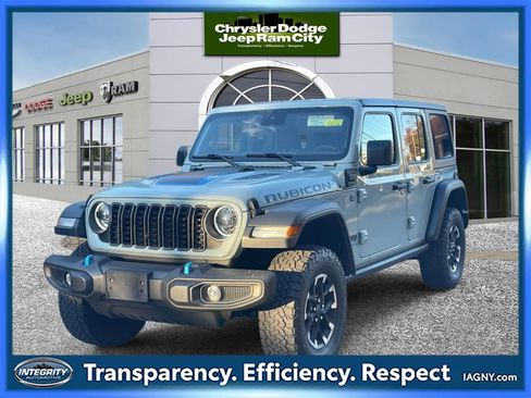 Used 2024 Jeep Wrangler Unlimited Rubicon 4xe image 8