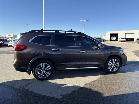 Used 2019 Subaru Ascent Touring image 2