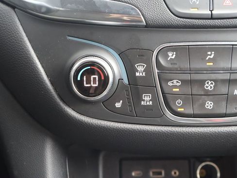 Used 2024 Chevrolet Equinox LT w/ LPO, Floor Liner Package image 18