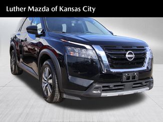 Used 2025 Nissan Pathfinder SL video 1