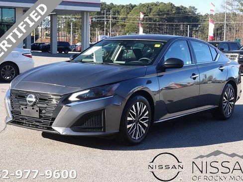 Certified 2024 Nissan Altima 2.5 SV image 3