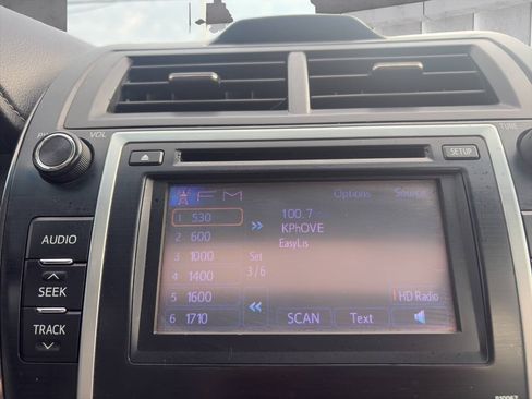 Used 2013 Toyota Camry XLE FWD image 14