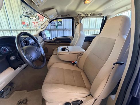 Used 2005 Ford F250 XLT image 16