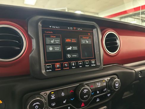 Certified 2023 Jeep Wrangler Unlimited Rubicon w/ Cold Weather Group AWD/4WD image 21