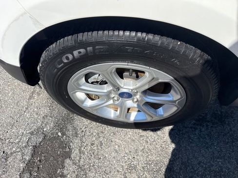 Used 2018 Ford EcoSport SE w/ SE Convenience Package image 16