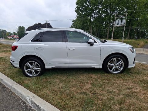 Used 2024 Audi Q3 2.0T Premium AWD/4WD image 7