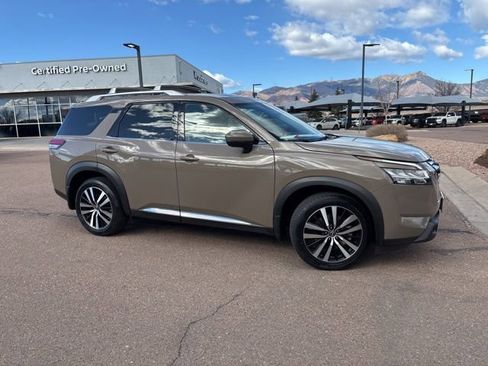 Used 2024 Nissan Pathfinder Platinum w/ Cargo Package image 12