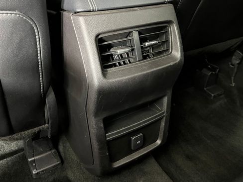 Used 2015 Ford Edge Titanium image 28