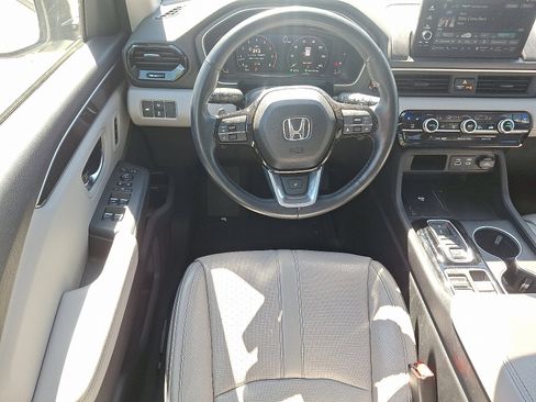 Used 2023 Honda Pilot Elite image 14
