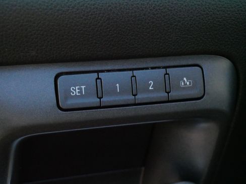 Used 2015 GMC Sierra 1500 SLT w/ SLT Crew Cab Value Package image 19